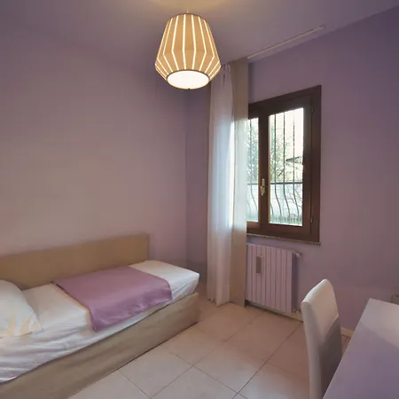 Faggio Rosso Bed & Breakfast 3*