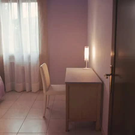 Faggio Rosso Bed & Breakfast 3*
