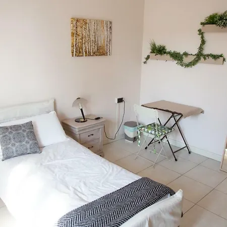 Faggio Rosso Bed & Breakfast 3*